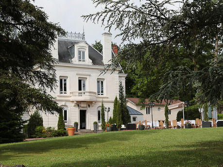 location salle reception rhone chateau la Tour-de-Salvagny